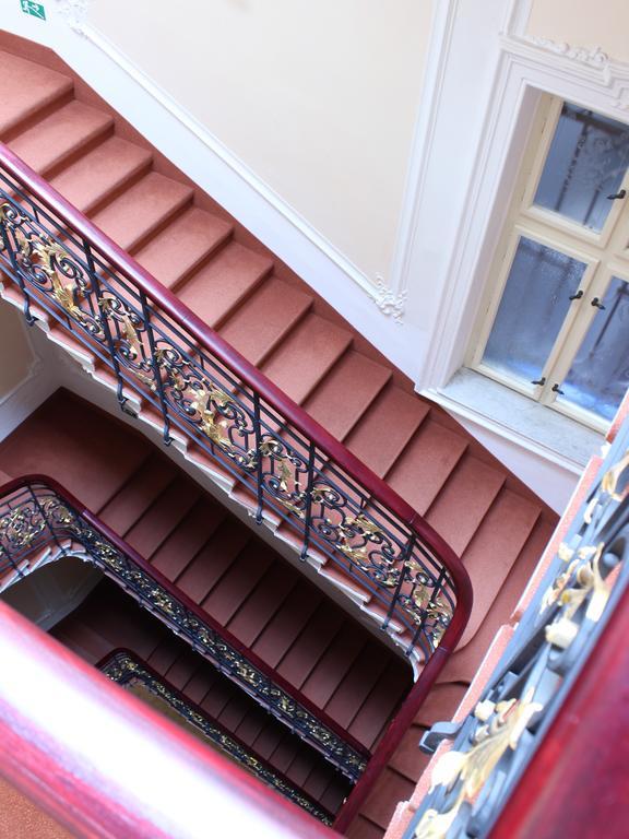 Hotel Kucera Karlovy Vary Exterior photo